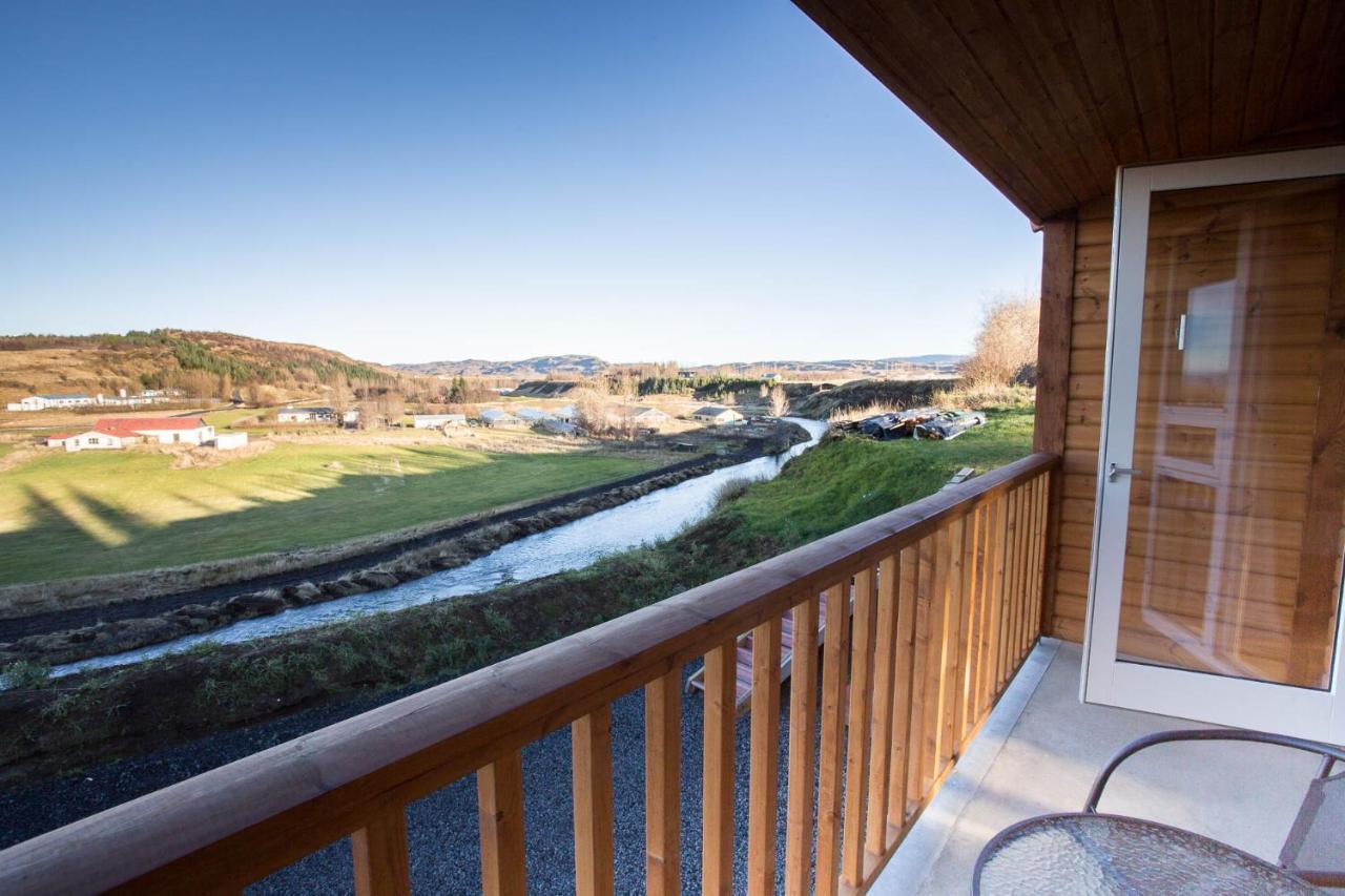 Guesthouse Fludir Bagian luar foto