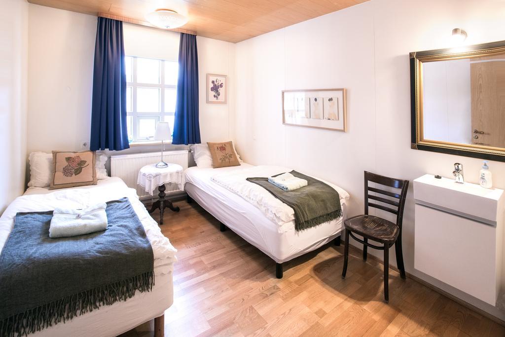 Guesthouse Fludir Ruang foto