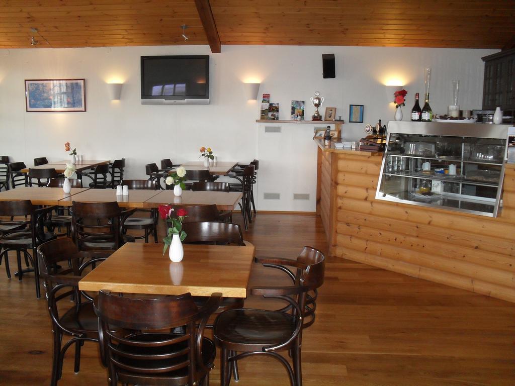 Guesthouse Fludir Bagian luar foto
