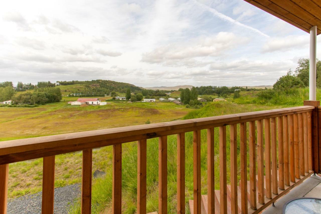 Guesthouse Fludir Bagian luar foto