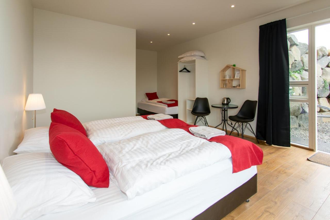 Guesthouse Fludir Bagian luar foto